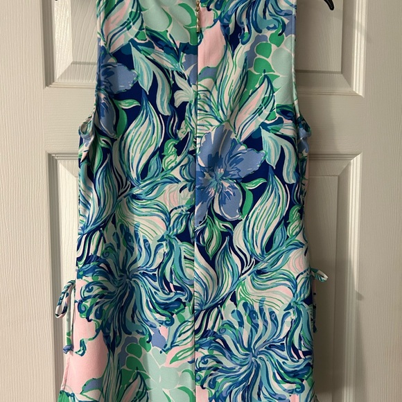 Lilly Pulitzer Pink and Blue Floral tank tunic with side slits. - Picture 3 of 3